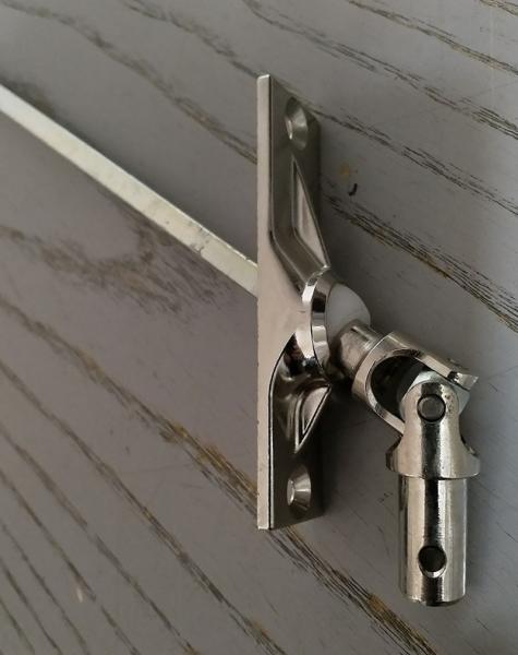 Artikelbild des Artikels “Kurbelstange mit Gelenk & 6 mm Vierkant 45° – Ersatz für Rollladen “