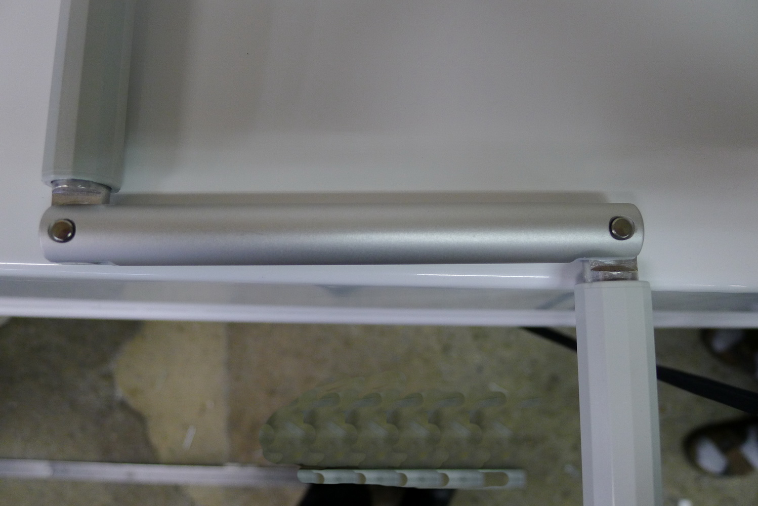 Artikelbild 3 des Artikels “Kurbelstange mit Gelenk & 6 mm Vierkant 45° – Ersatz für Rollladen “
